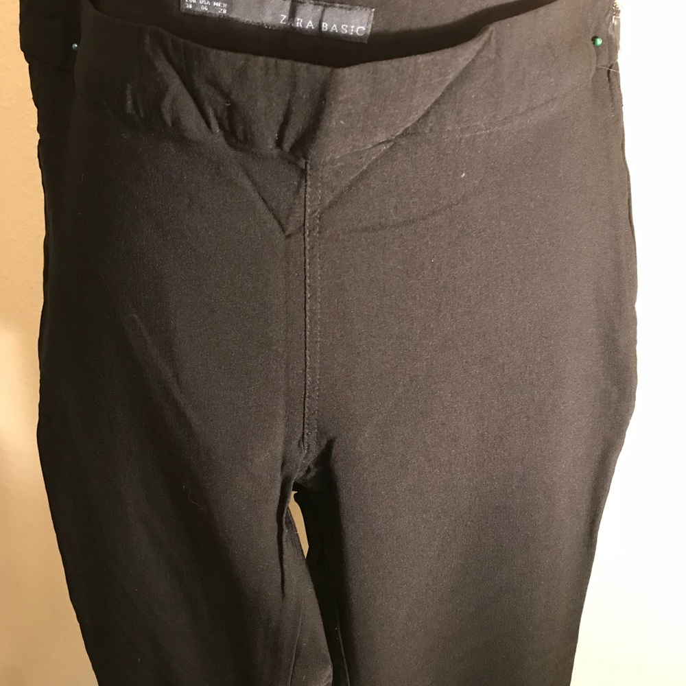 Zara Basic Black Capri Spandex - Fits perfect!